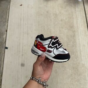 Disney Cars Lightning McQueen Kid
Light Up Sneakers Size 5C VTG